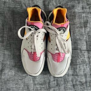 Nike Air Huarache - Women’s Size 8.5